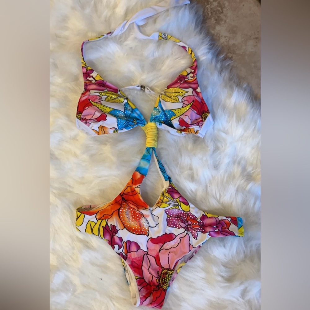 NEW | Women’s Multi Colored One Piece Swimsuit Bathing Suit Small